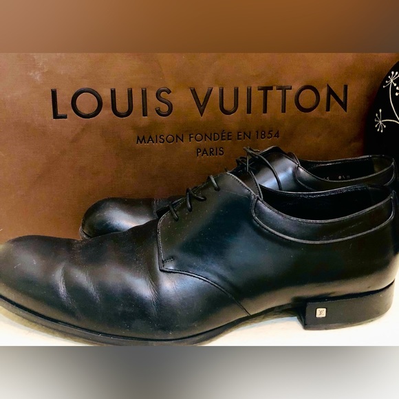 Louis Vuitton Men's Lambskin Derby Lace up Loafers (size 81/2 ) - Picture 2 of 6